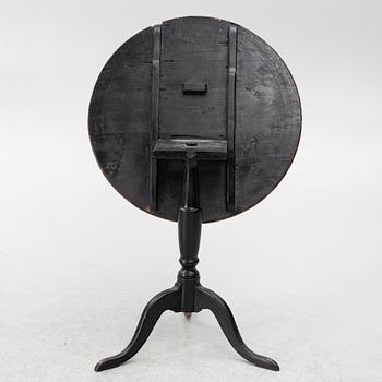 A folding table, Mälardalen, first half of the 19th century.