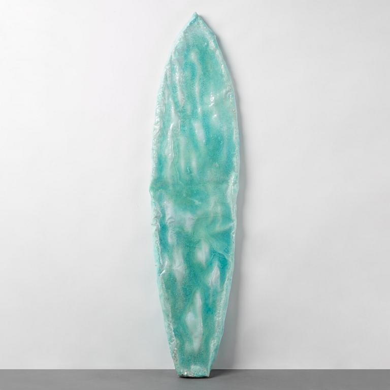 Tiril Hasselknippe, "Surfboard Light Blue in Brackets".