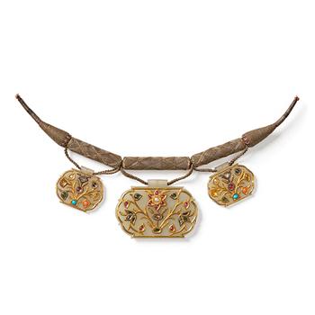 1046. Hängen, tre delar, jade med inläggningar, Indien, 1800-tal.