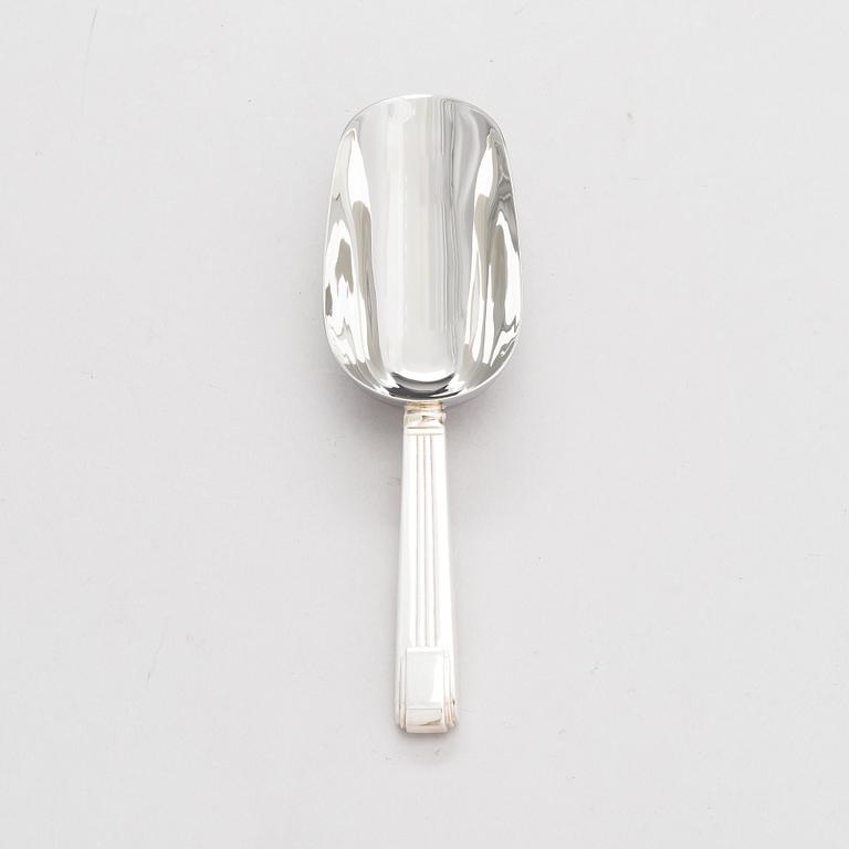 Tiffany & Co,  ice scoopin sterling silver and stainless steel, late 20th century.