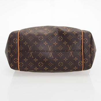 Louis Vuitton, a Monogram Canvas 'Totally MM' bag.