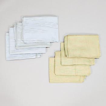 Dora Jung, borddukar, 8 st, "Fiskstim", linnedamast, Tampella, 1971-1979.