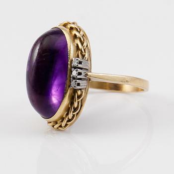 RING, 18K guld, ametist samt 6 mindre diamanter.