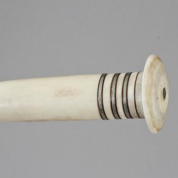 SAMEKNIV, monogramsignerad CK eller GK, 1900-talets andra hälft.