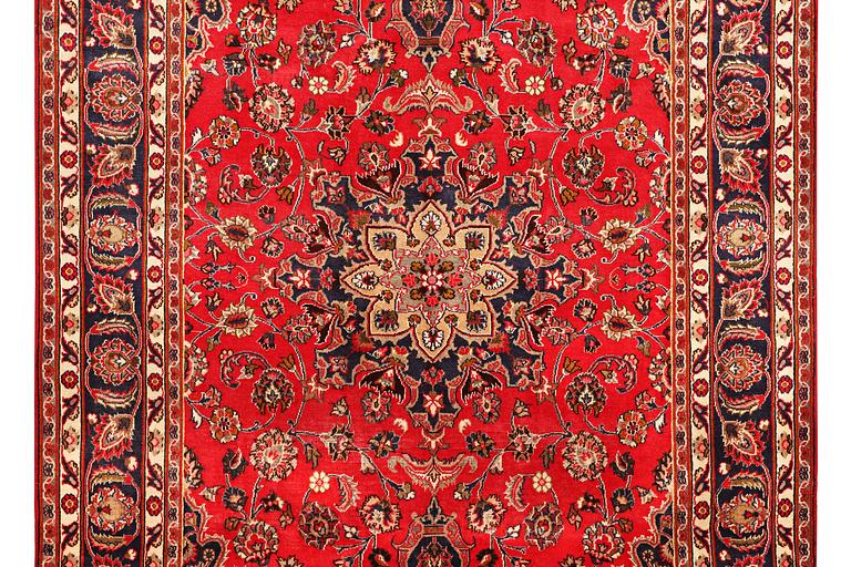 Matta, Meshed, ca 296 x 194 cm.