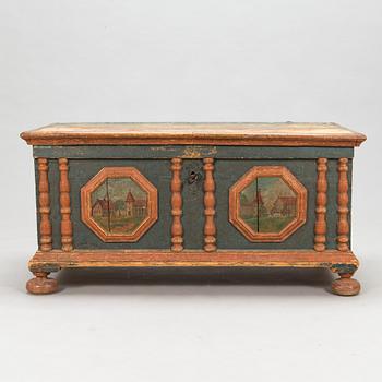 An 18th century Baroque style cassone/ chest.