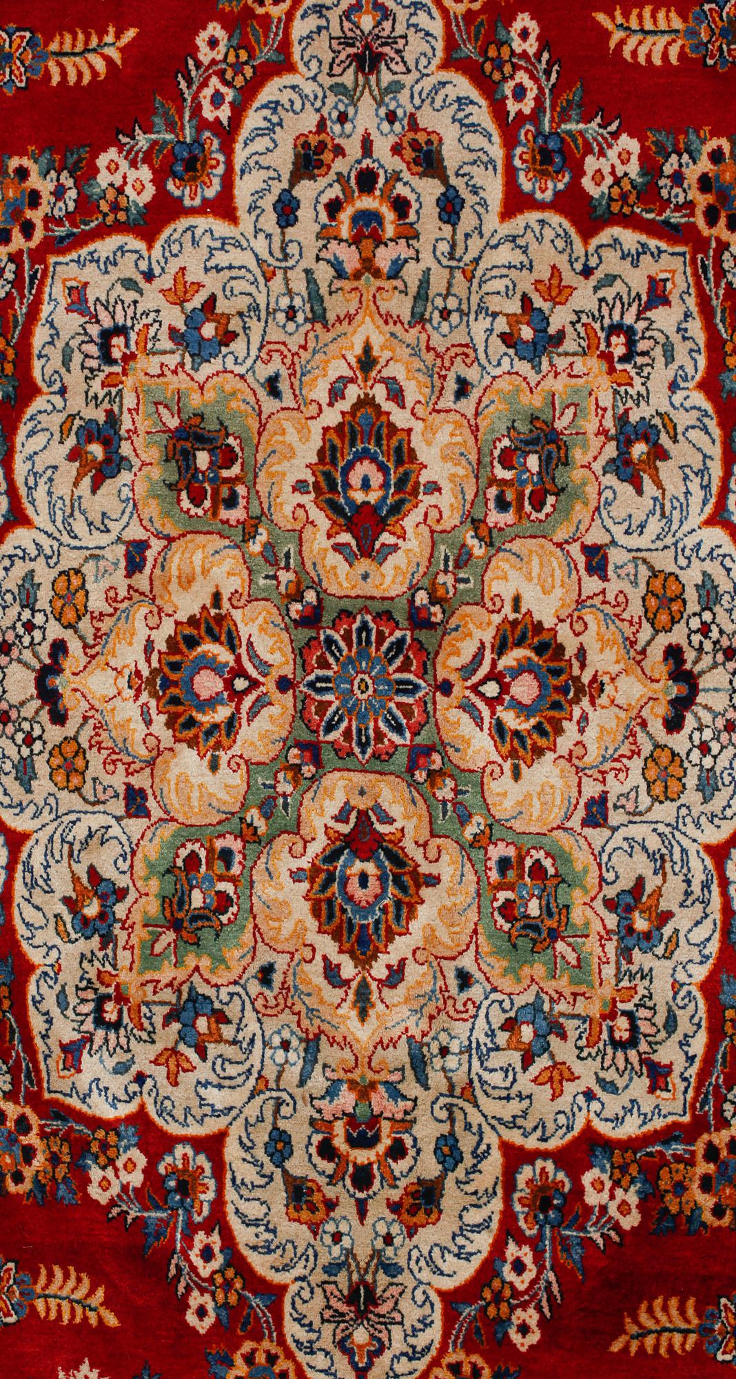MATTA, trol Keshan, 1900-talets senare del, 575 cm x 330 cm.