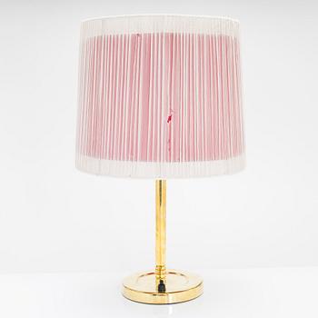 Gunilla Jung, a mid 1940s variation of the model '2043' table lamp for Stockmann Orno.