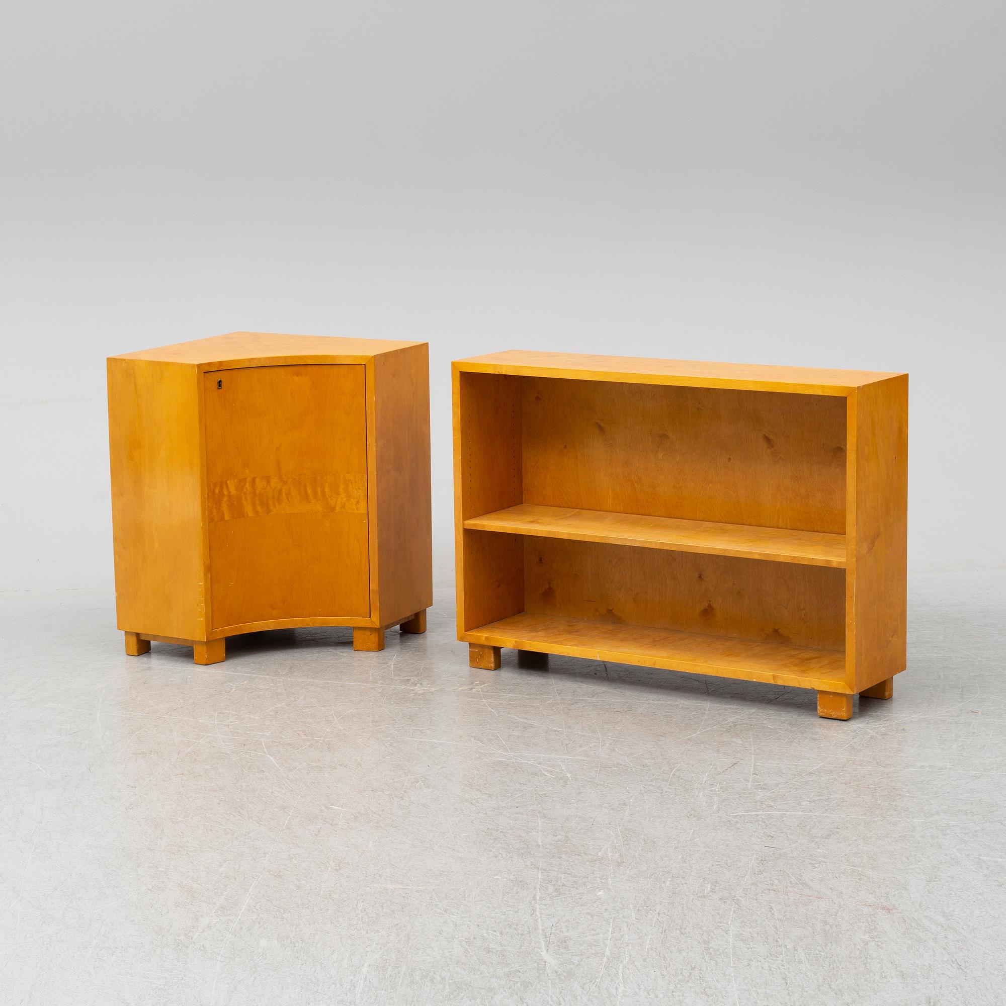 A funkis bookshelve with a corner cabinet, 1930s.