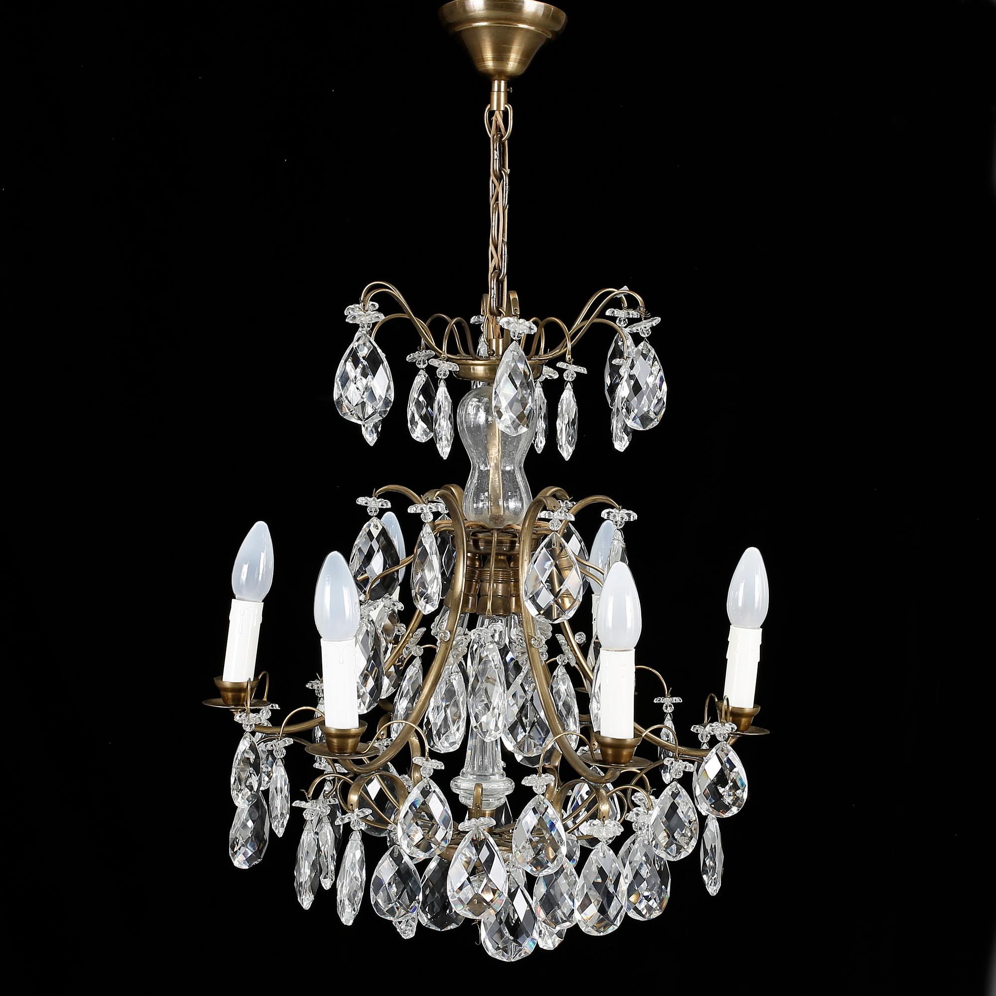 LJUSKRONAN, barockstil, 1900-talets första hälft. Höjd 79 cm.