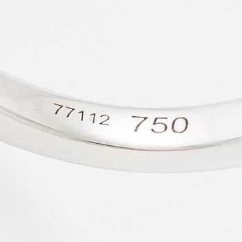 Ring 18K white gold with sapphire and brilliant-cut diamonds.