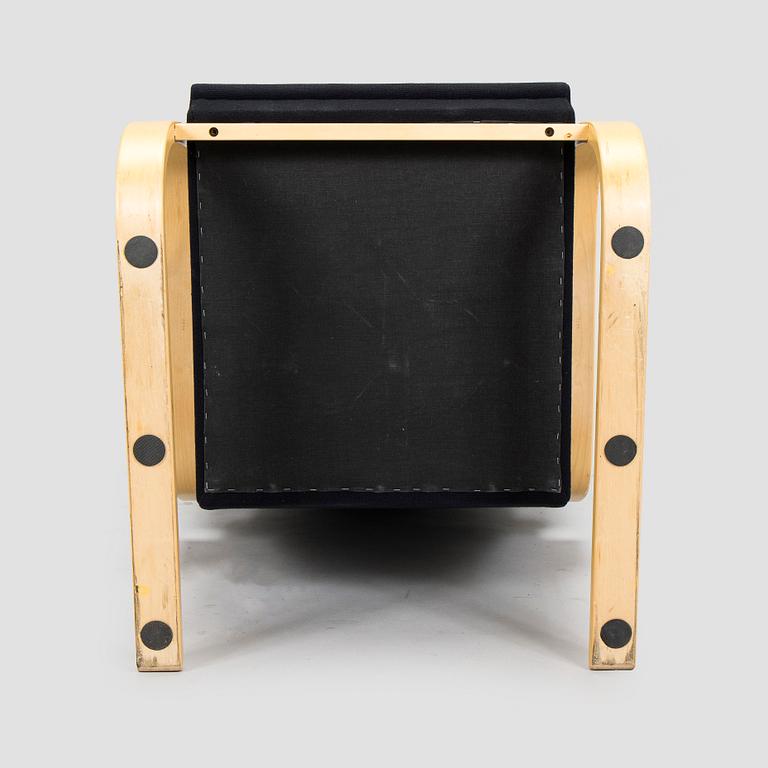 Alvar Aalto, nojatuoli, malli 401, Artek, 2000-luku.