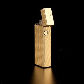 TÄNDARE, Dunhill, gulddoublé.