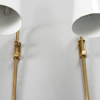 Paavo Tynell, a pair mid-20th century '9459' wall lights for Idman.