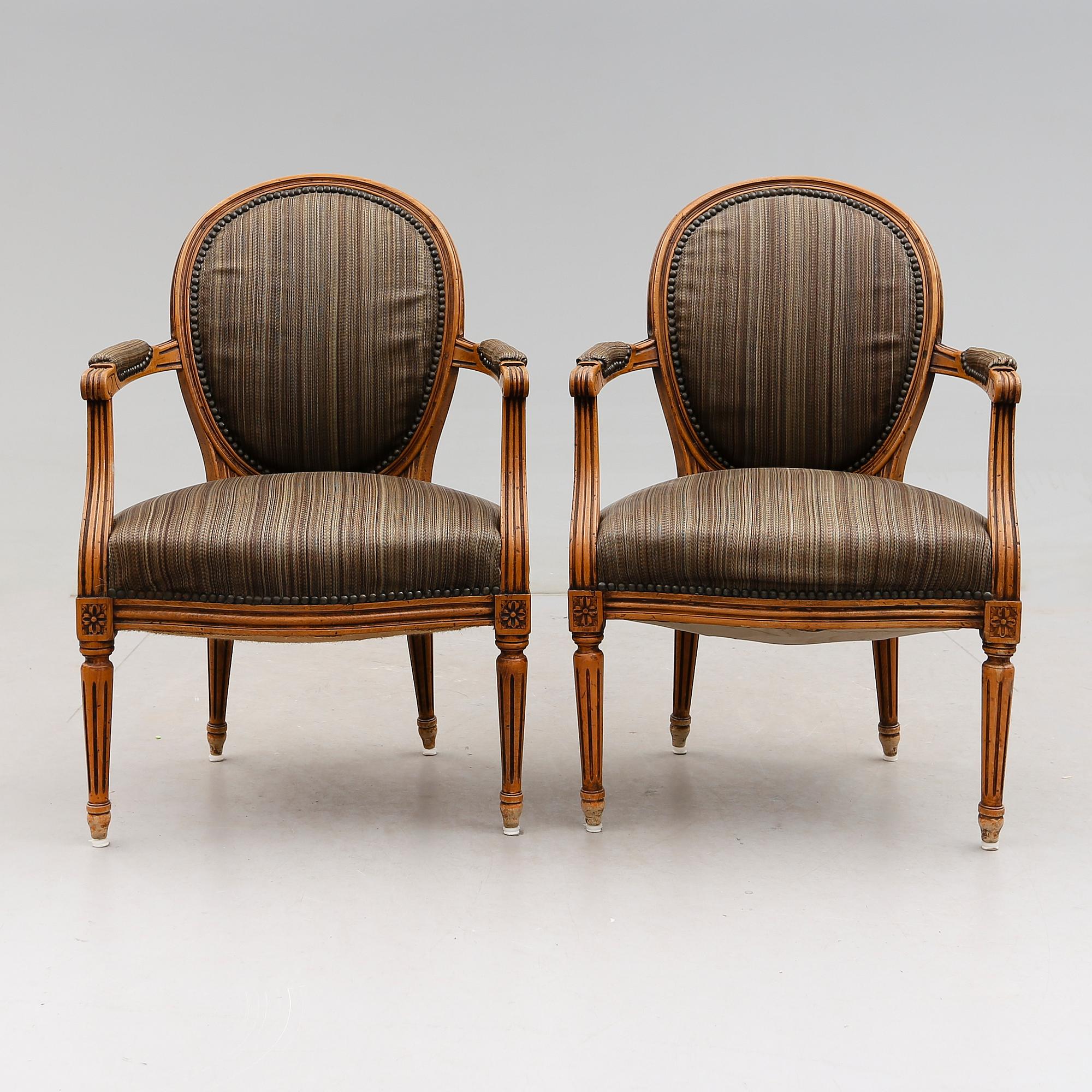 KARMSTOLAR, 1 par, gustaviansk stil, 1900-talets första hälft.