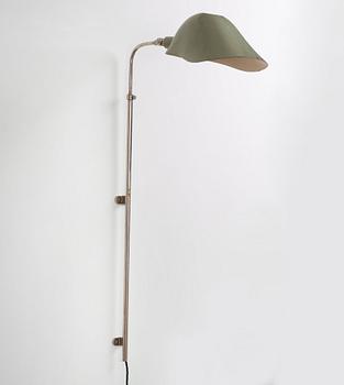 Gunnar Asplund, a wall lamp, "Typ 16". Provenance: The City Hall of Gothenburg, 1936. Probably executed by Arvid Böhlmarks Lampfabrik.