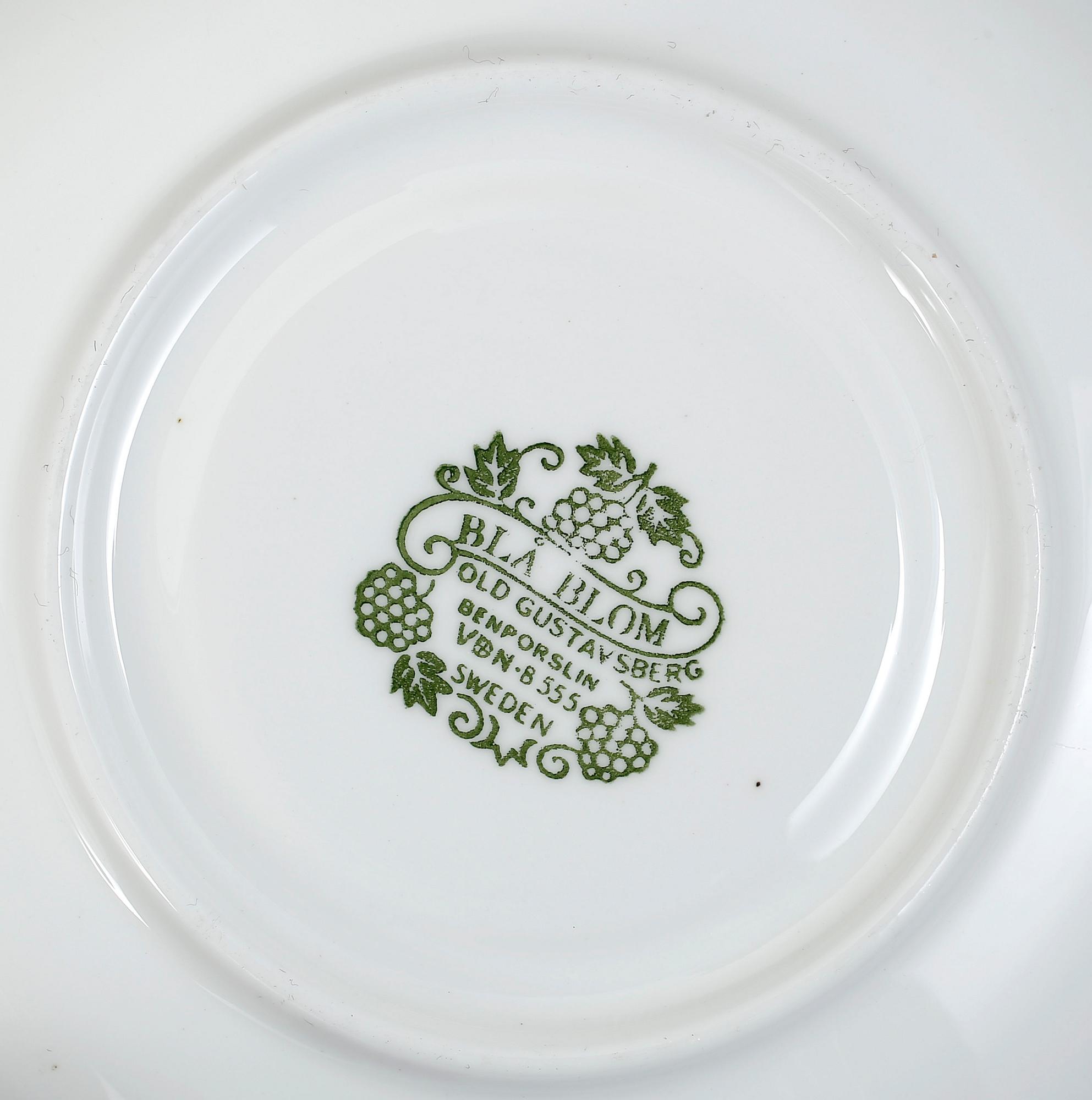 KAFFE samt TESERVIS, 60 delar, porslin, "Blå blom" Old Gustavsberg, 1900-tals mitt.