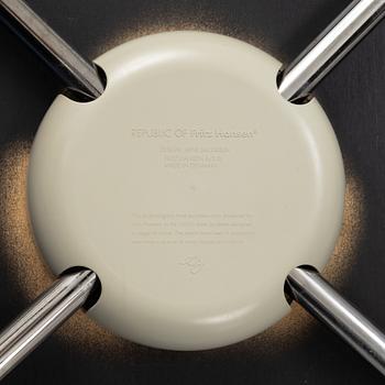 Arne Jacobsen, stolar, 4 st, "Sjuan", Fritz Hansen, Danmark, 2007.