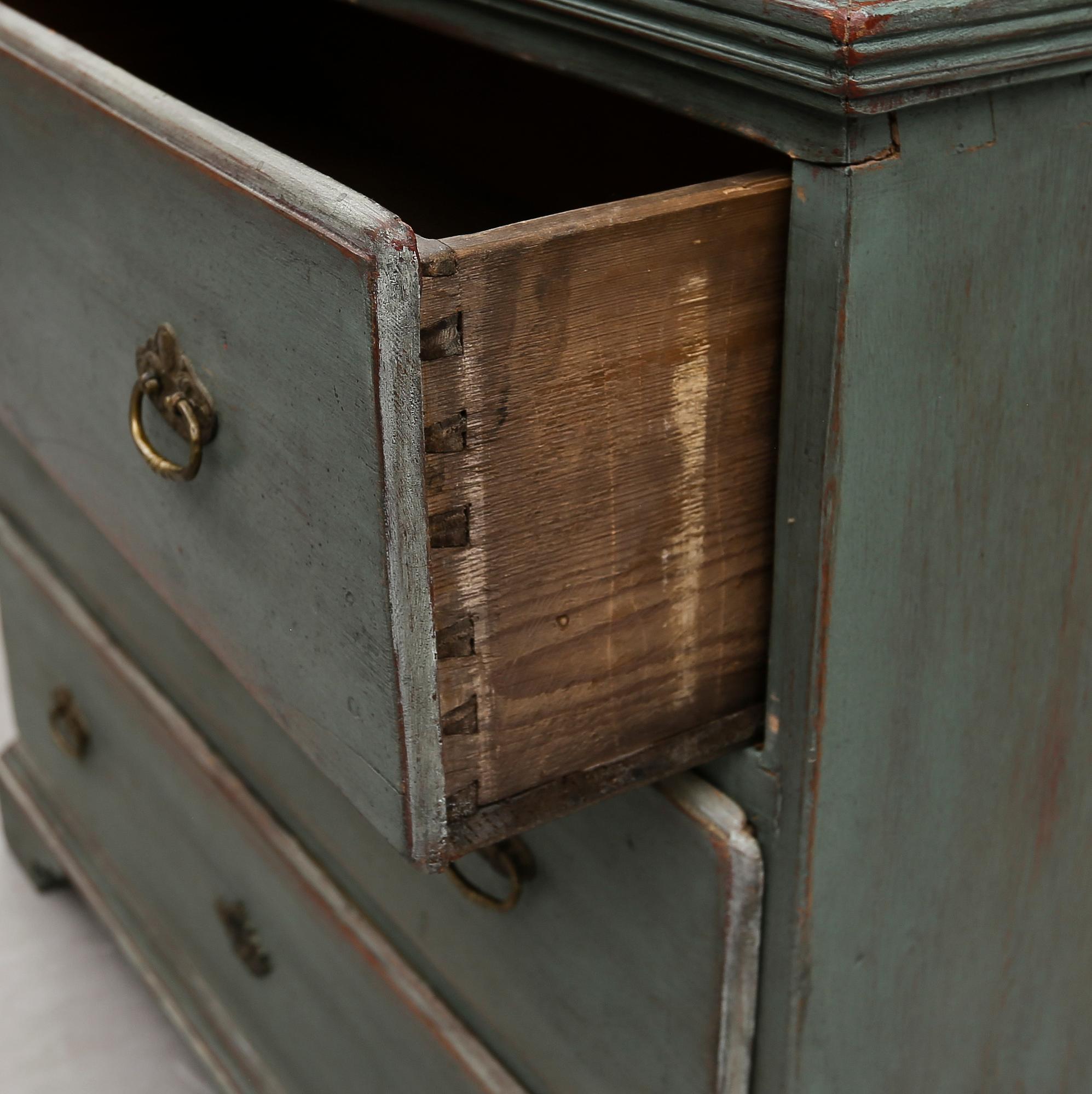 VITRINSKÅP, 1700-/1800-tal.