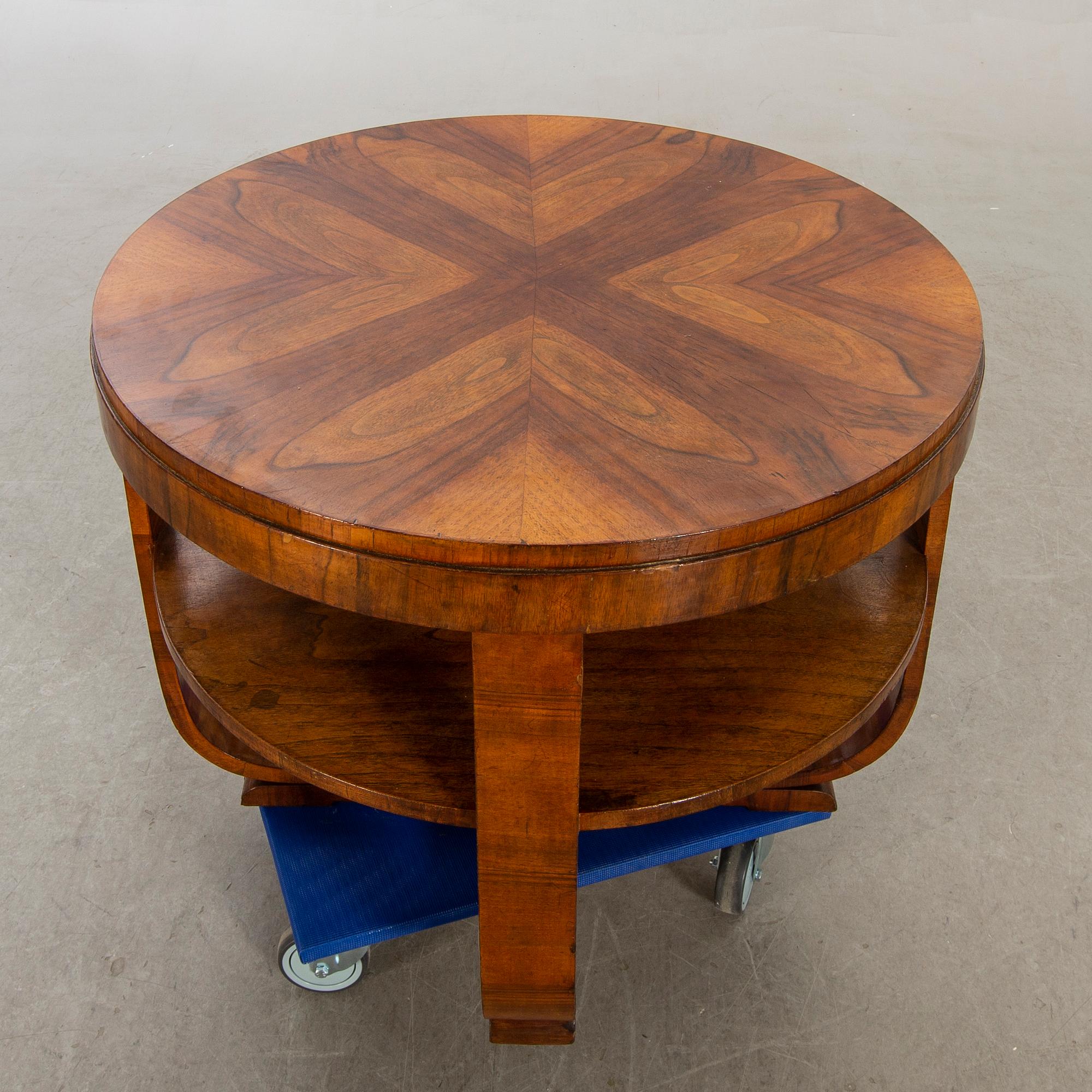 Bord Art deco 1900-talets första hälft.