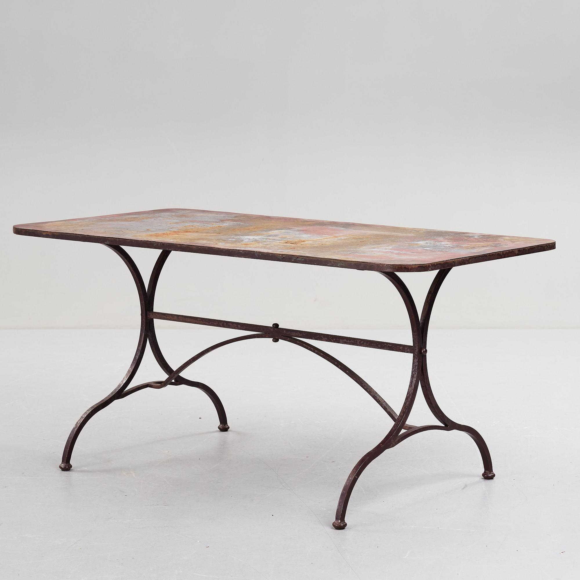 TRÄDGÅRDSMÖBLER, bestående av ett bord och stolar, 6 st, 1900-tal.