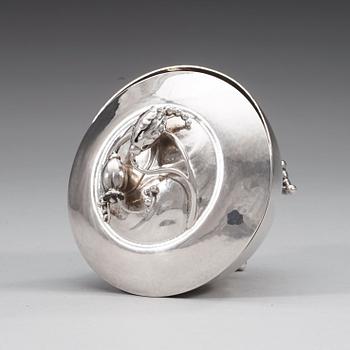 GEORG JENSEN, skål med lock "Magnolia/Blossom", Köpenhamn ca 1915-21,