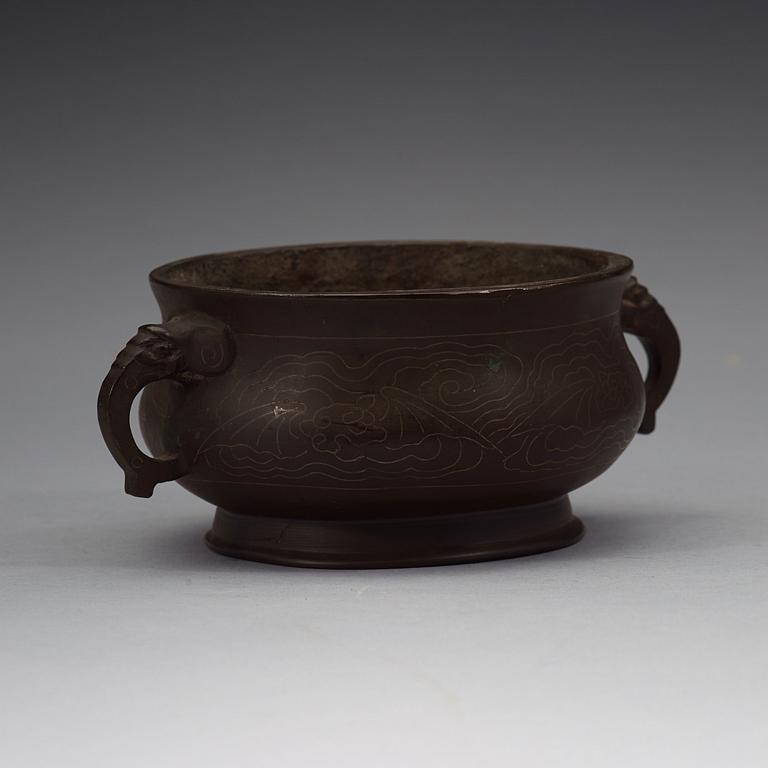 RÖKELSEKAR, brons. Qing dynastin, omkring 1900.