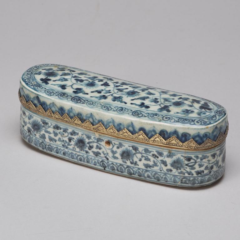 A blue and white writing set, South East Asian, Mingstyle, 19th Century.
