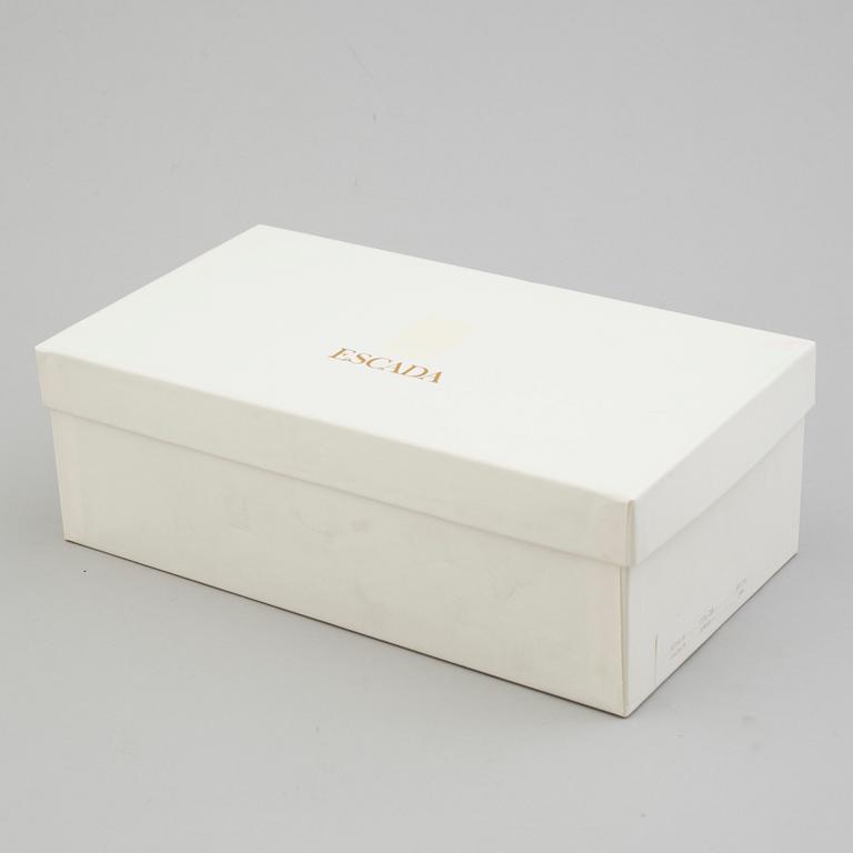 ESCADA, slingbacks, size 39.