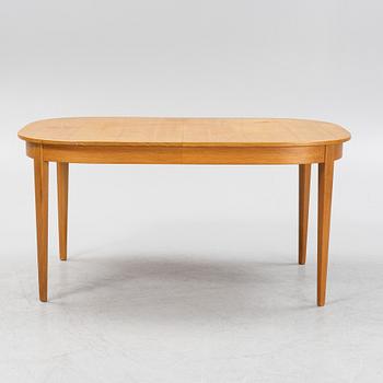 Carl Malmsten, a dining table and four chairs, 'Calmare nyckel', Åfors Möbelfabrik, second half of the 20th century.