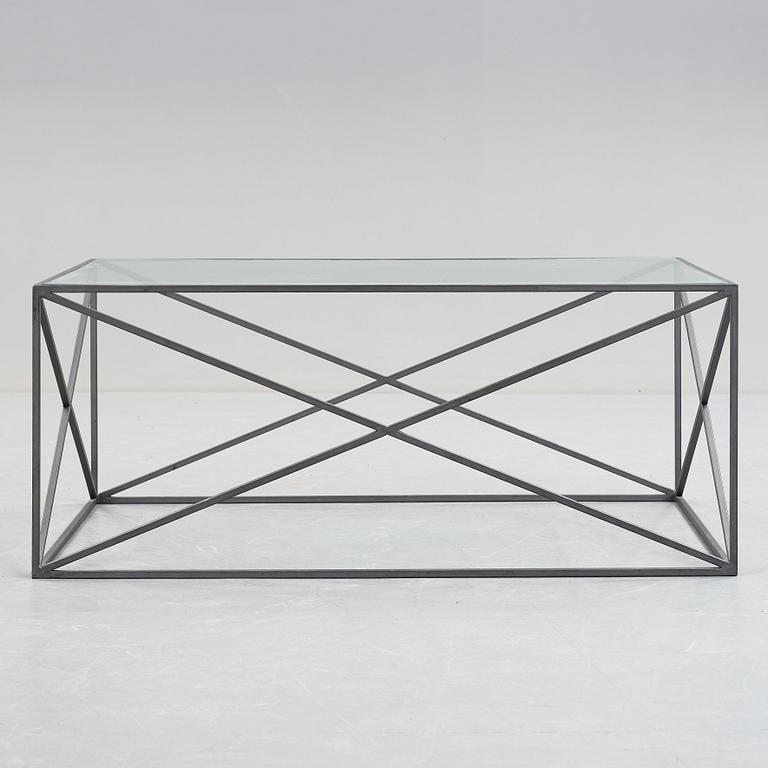 A table by Per Öberg Architects, from the end of the 20th century.