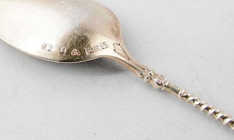 KAFFESKEDAR, 12  st, förgyllt silver, Stockholm 1876. Vikt ca 93 g.