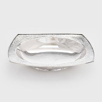 Väinö Hamara, fat, sterling silver, Helsingfors 1970.