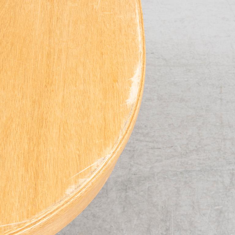 Carl Malmsten, an 'ambassadör' dining table, second half of the 20th century.