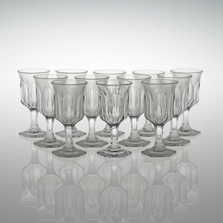 SET OF GLASSWARE, 46 pcs, turn of the 20th century.