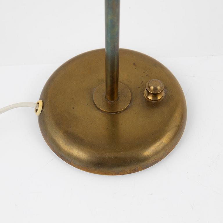 Harald Notini, bordslampor, ett par, modell " 15288", Arvid Böhlmarks Lampfabrik, 1900-talets mitt.