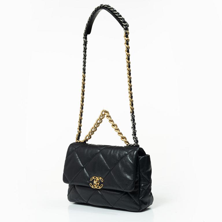 Chanel, Bag, "19 Medium Flap Bag".