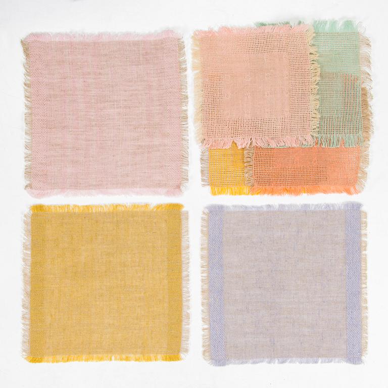 Margareta Ahlstedt-Willandt, Runner, tablets and 9  tablecloths, the manufacturer Atelier Margareta Ahlstedt-Willandt.