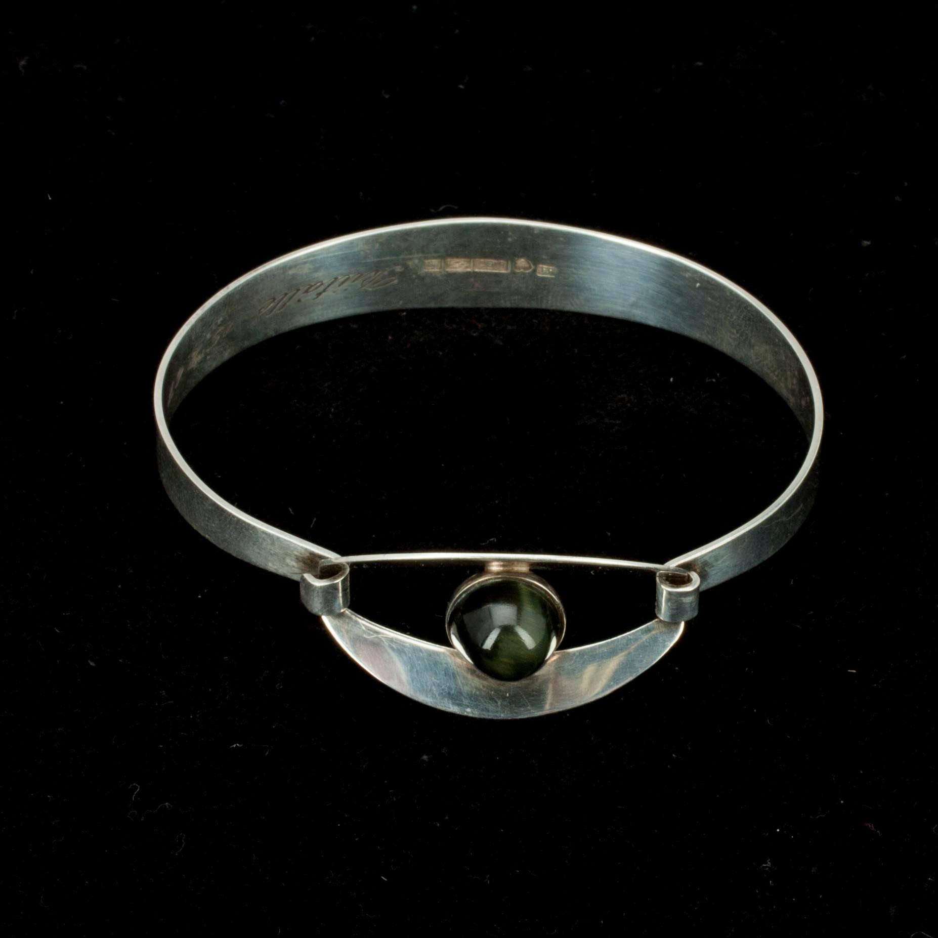 ARMBAND, silver, kattöga, Finland 1960-tal. Vikt 14,5 g.