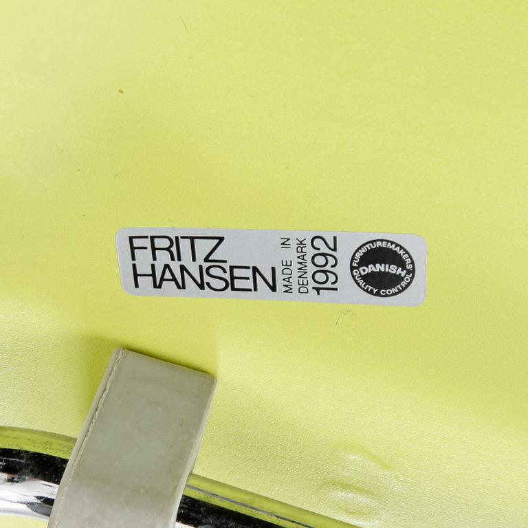 STOL, 3 st, "Myran", Arne Jacobsen för Fritz Hansen, daterade 1992.