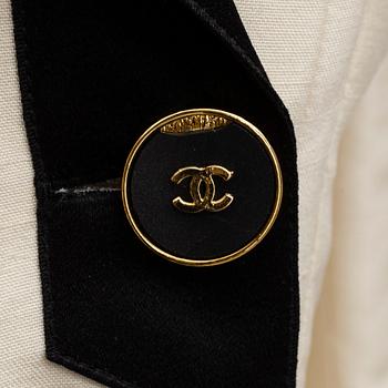 KAVAJ, Chanel.