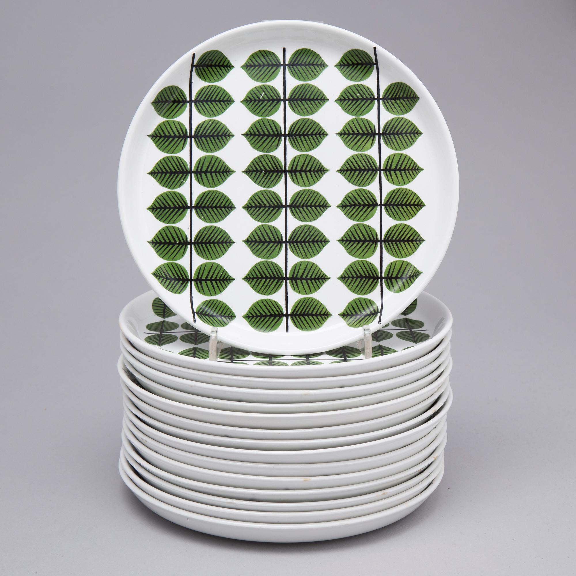 A set of 30 pieces of 'Berså' tableware by Stil Lindberg, Gustavsberg.