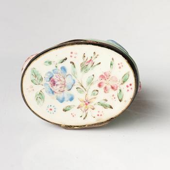 A set of four snuff boxes, France/England, 18th Century.