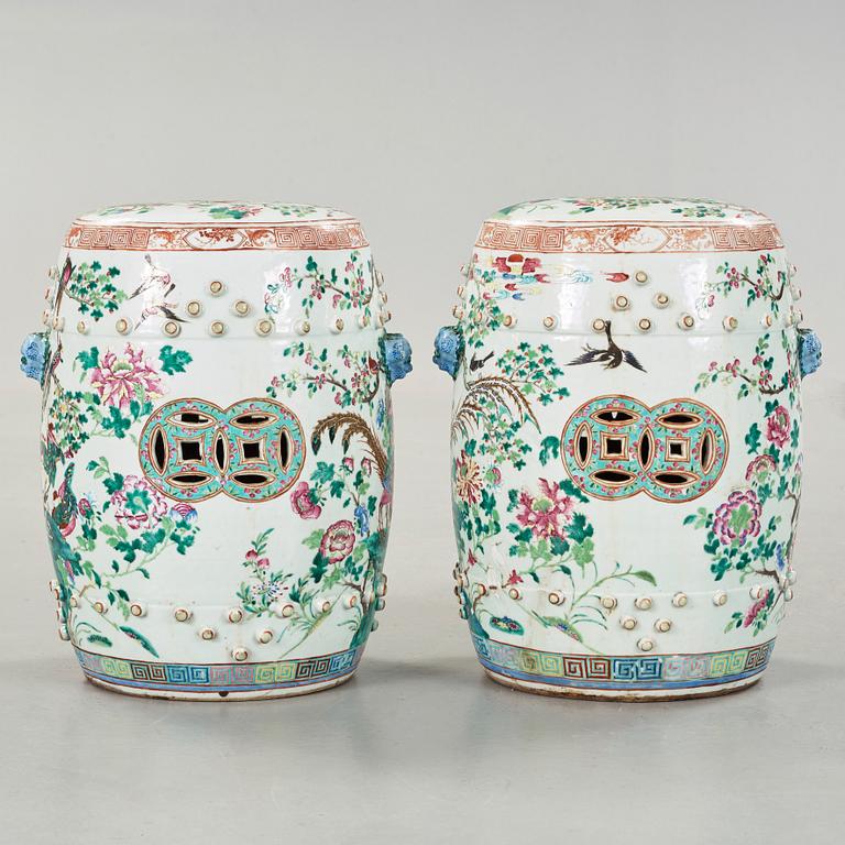 A pair of famille rose garden seats, Qing dynasty, 19th Century.