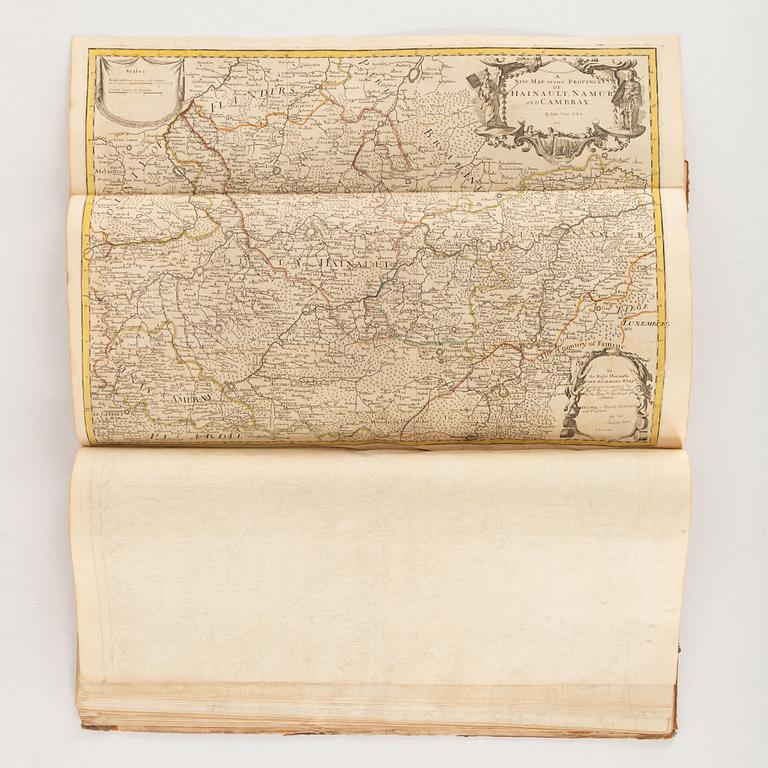 Atlas with 32 engraved maps.