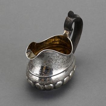 GRÄDDKANNA, silver, St Petersburg, senempire, 1800-talets första hälft/mitt. vikt 114 gram.