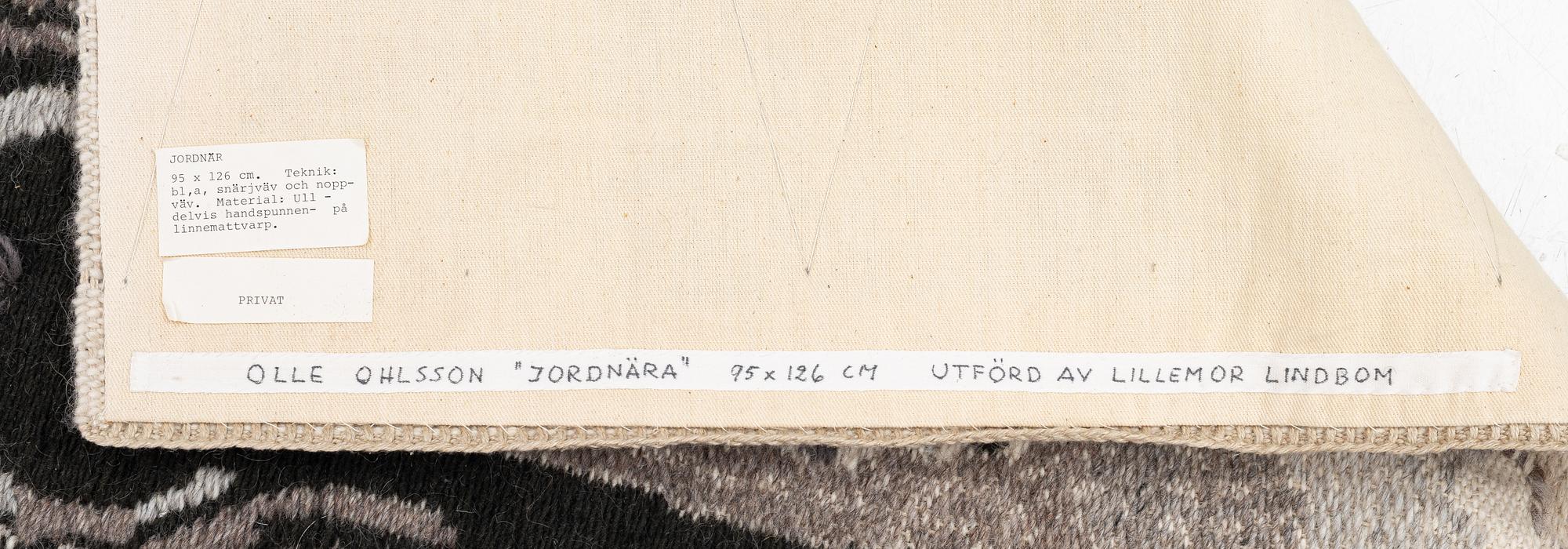 Olle Ohlsson, vävd tapet, "Jordnära", utförd av Lillemor Lindbom, 1976, signerad LL, ca 126x 92 cm.