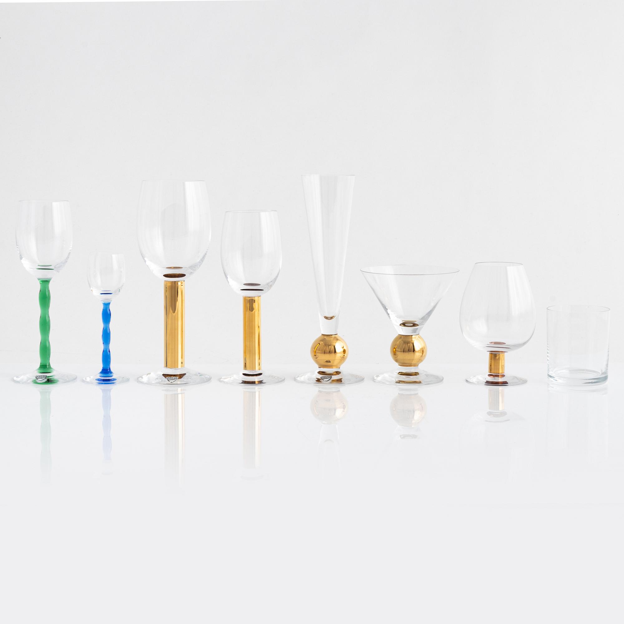 Gunnar Cyrén, a 45-piece 'Nobel' glass service, Orrefors.