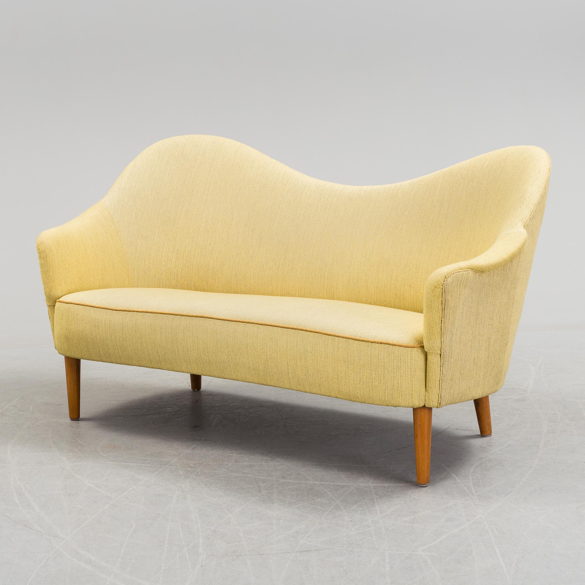 A second half of the 20th cnetury 'Samspel' sof aby Carl Malmsten.