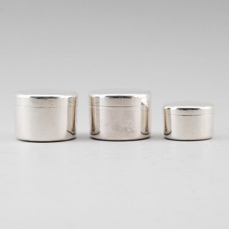 DOSOR, 3 st, silver, Gustaf Möllenborg, Stockholm 1851 och 1853. Total vikt ca 250 g.